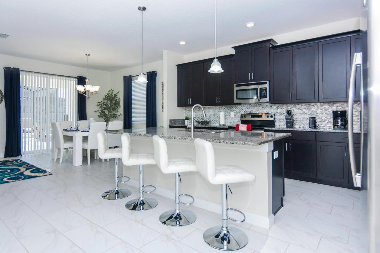 Enchanting Décor Home with private pool at Storey Lake Resort SL4714 Kissimmee Extérieur photo