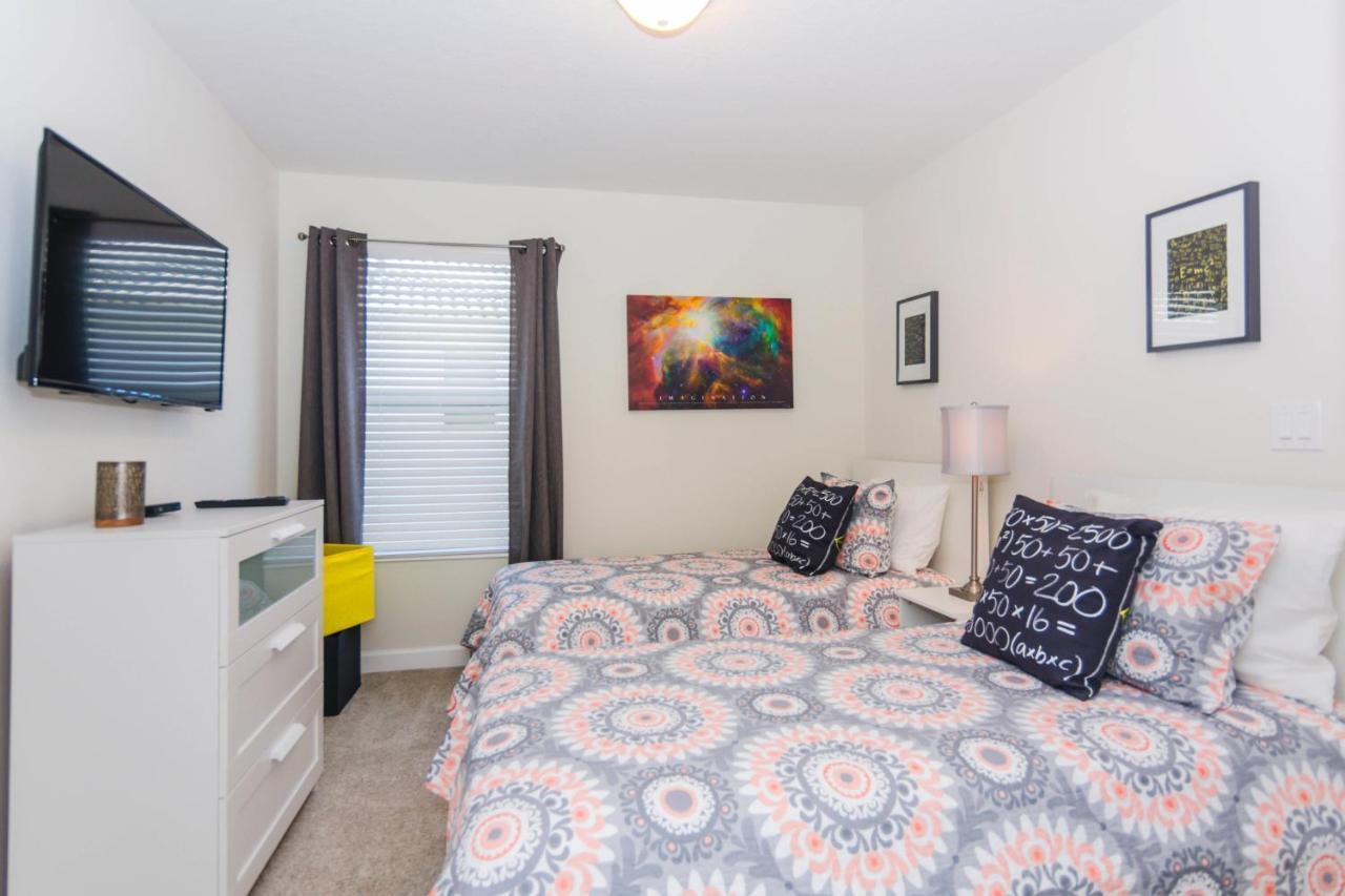 Enchanting Décor Home with private pool at Storey Lake Resort SL4714 Kissimmee Extérieur photo